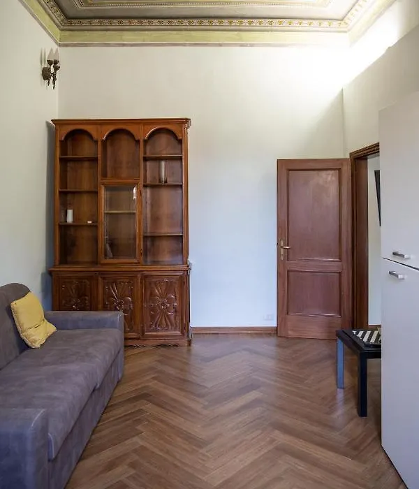 Nice Apartment Near The Basilica Of San Lorenzo-1